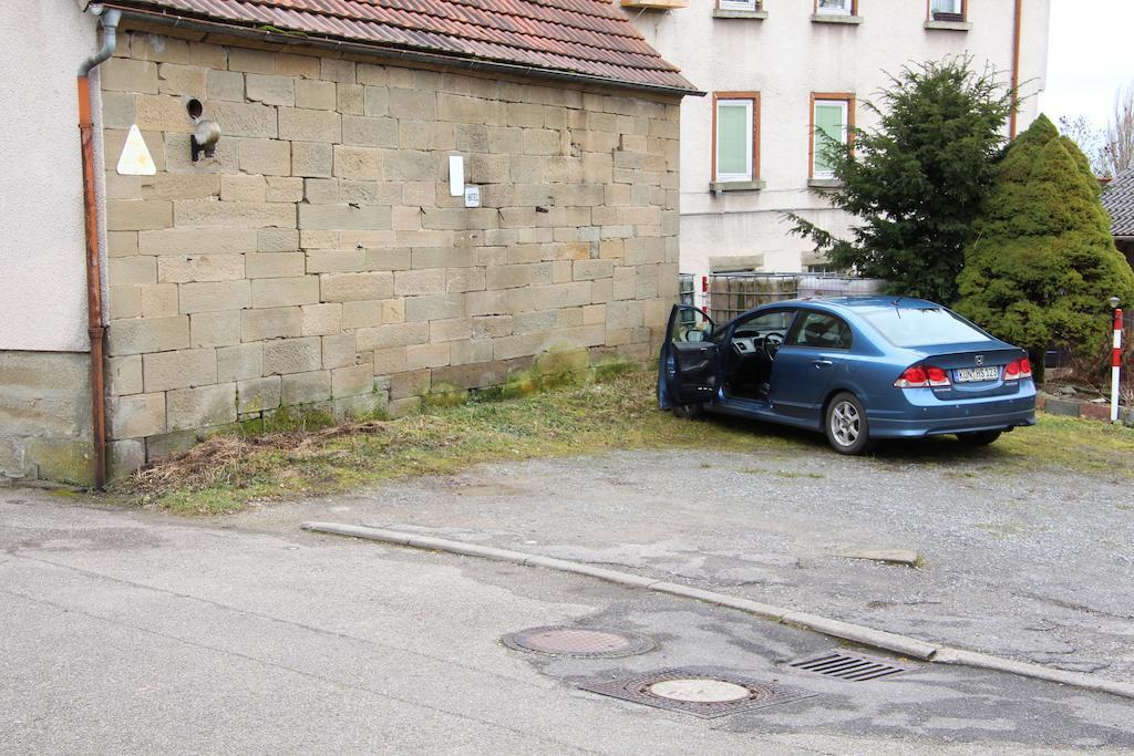 Hotel Am Schloss Neuenstein Exteriör bild